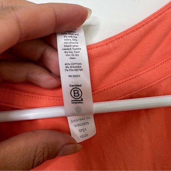 Athleta Avenue Tee shirt - Picture 4 of 5